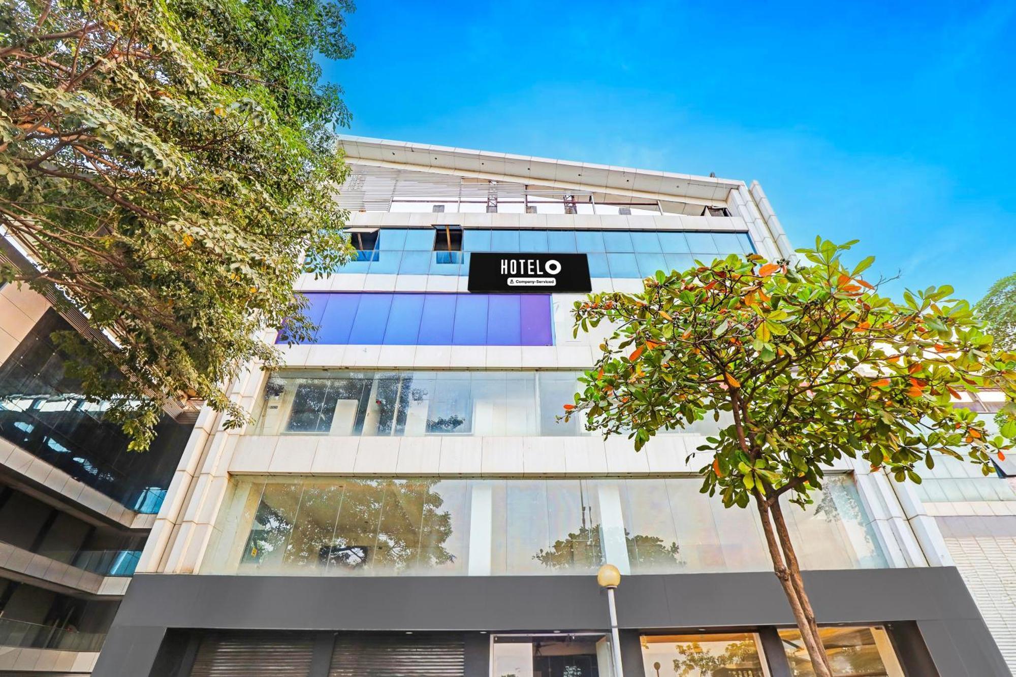 Super Hotel O Althan Formerly Hotel Niraant Surat Exterior photo